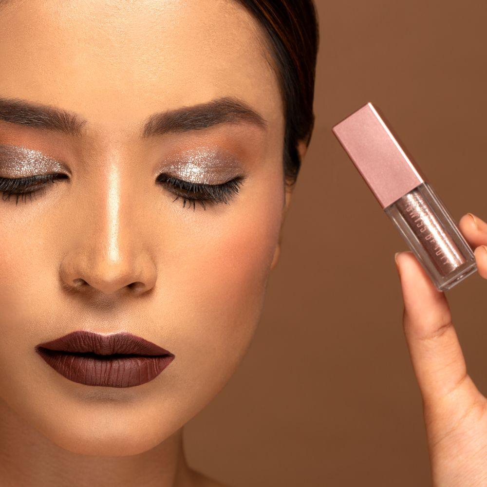 Metallic Eyeshadow - Image 60